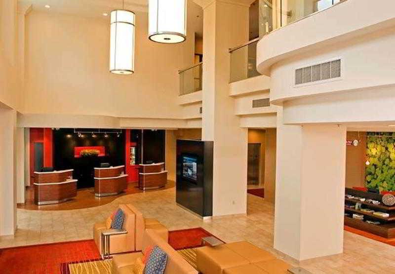 Courtyard Grand Rapids Downtown Hotel Interior photo